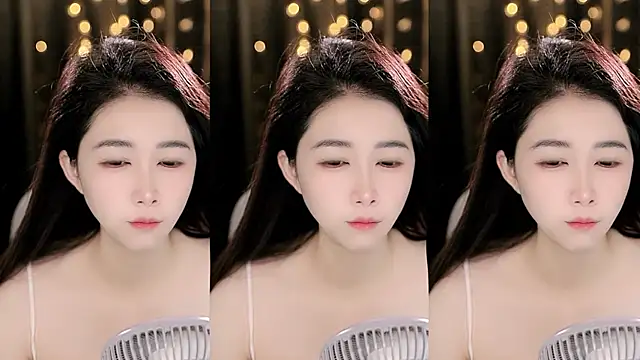Snapshot of Peach_zzz chatting on June 2026 10:04:01 PM Peach zzz online show from June 2026 10:04:01 PM