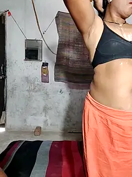 Snapshot of saritabhabixxx chatting on June 2026 11:43:01 AM saritabhabixxx online show from June 2026 11:43:01 AM