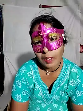 Snapshot of saritabhabixxx chatting on July 2026 05:43:02 PM saritabhabixxx online show from July 2026 05:43:02 PM