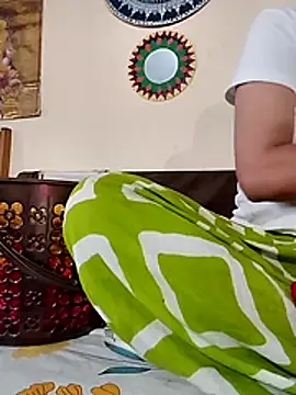 Snapshot of Romantic_riya_06 chatting on July 2026 06:00:02 AM Romantic riya 06 online show from July 2026 06:00:02 AM