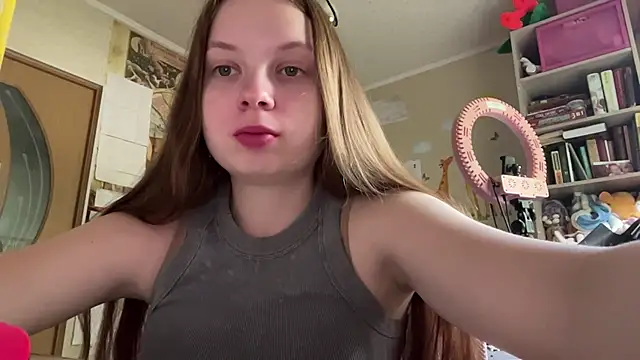 Snapshot of Aileyn chatting on June 2026 08:14:01 AM Aileyn online show from June 2026 08:14:01 AM