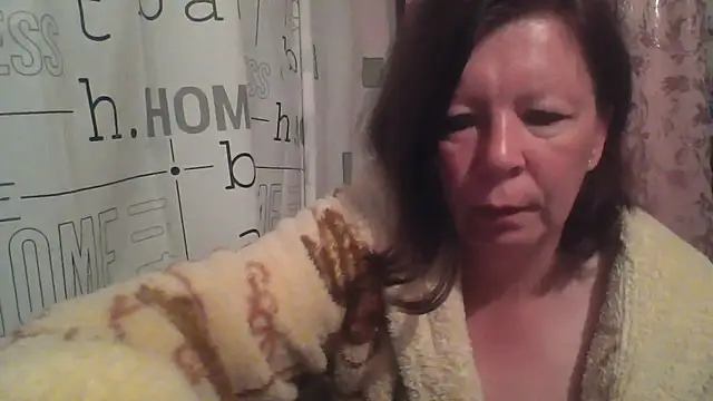 Snapshot of Schastlivaya43 chatting on June 2026 04:00:02 AM Schastlivaya43 online show from June 2026 04:00:02 AM
