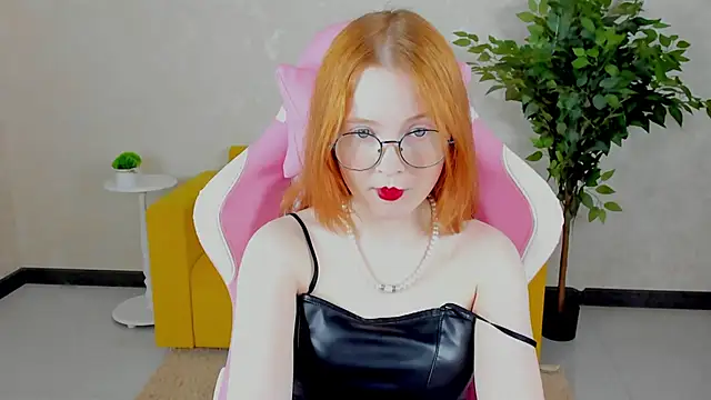Snapshot of ari-kittyy chatting on June 2026 04:10:02 AM ari-kittyy online show from June 2026 04:10:02 AM