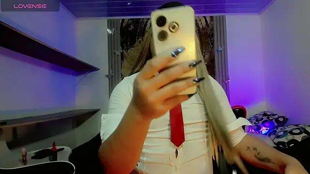 lisa armas online show from June 2026 01:27:02 AM