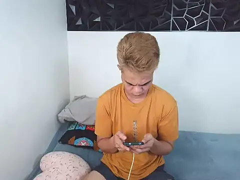 yourmikexxx online show from June 2026 05:30:02 PM