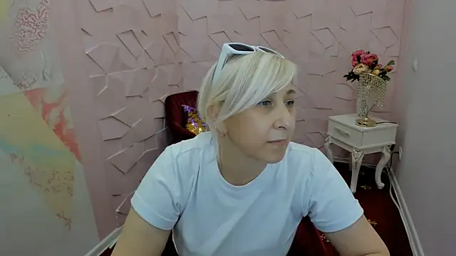 Snapshot of Fabolous_love chatting on June 2026 12:06:01 PM Fabolous love online show from June 2026 12:06:01 PM