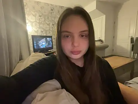 PregnantEllMai online show from June 2026 01:00:02 AM