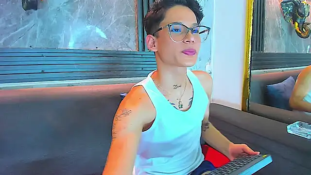 Snapshot of Brianhot0F chatting on July 2026 11:19:01 AM Brianhot0F online show from July 2026 11:19:01 AM
