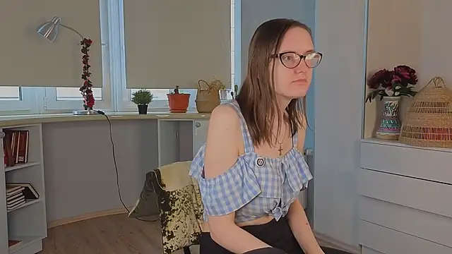 EstelaWeninger online show from June 2026 04:07:02 AM