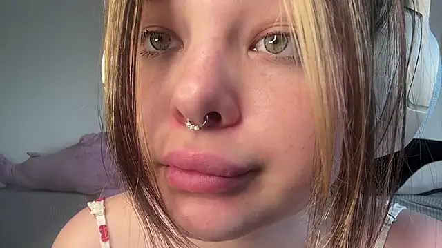 JessLuck online show from June 2026 08:37:02 AM