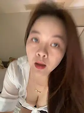 Snapshot of qianduoduo521 chatting on July 2026 05:04:02 PM qianduoduo521 online show from July 2026 05:04:02 PM