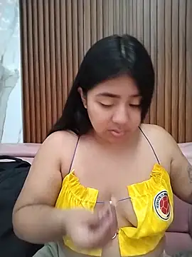 Snapshot of Amber_Herrera chatting on June 2026 12:33:01 PM Amber Herrera online show from June 2026 12:33:01 PM