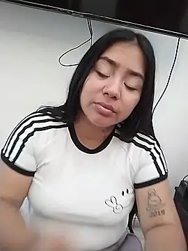 Snapshot of Amber_Herrera chatting on June 2026 12:28:02 PM Amber Herrera online show from June 2026 12:28:02 PM