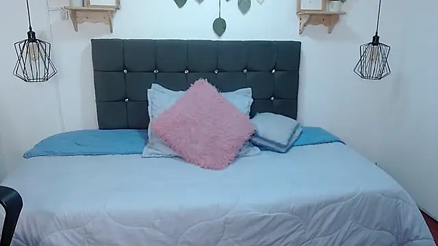 Khalia  online show from July 2026 07:36:01 PM