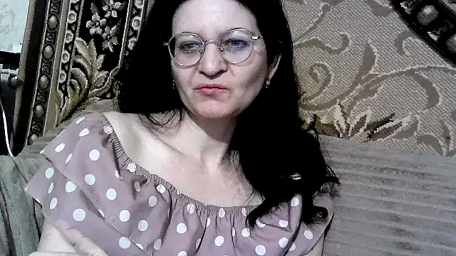 Snapshot of Dear_Annet chatting on June 2026 08:32:01 PM Dear Annet online show from June 2026 08:32:01 PM