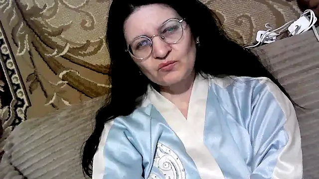 Snapshot of Dear_Annet chatting on June 2026 06:46:02 PM Dear Annet online show from June 2026 06:46:02 PM
