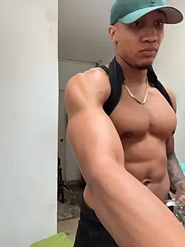 LoganVarela online show from July 2026 09:32:02 PM