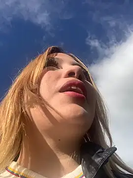 Snapshot of zury_cute1 chatting on June 2026 09:21:01 PM zury cute1 online show from June 2026 09:21:01 PM