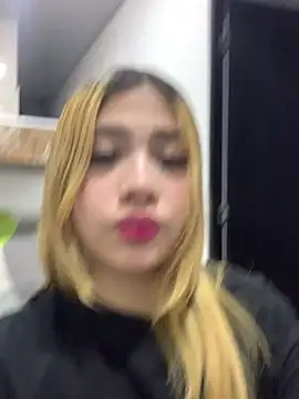 Snapshot of zury_cute1 chatting on July 2026 06:13:02 AM zury cute1 online show from July 2026 06:13:02 AM