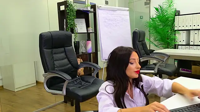 Snapshot of BabesGoWild chatting on September 2025 05:03:01 AM BabesGoWild online show from September 2025 05:03:01 AM