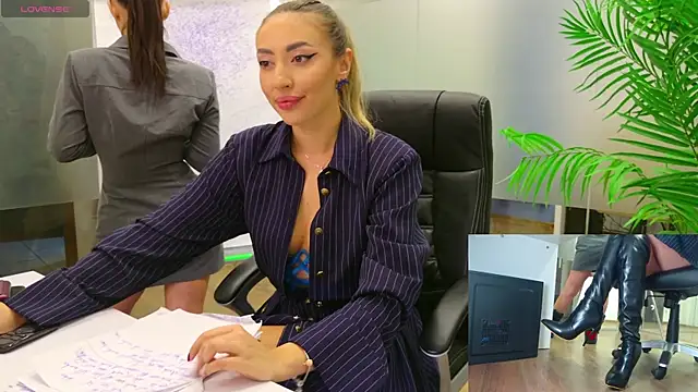 Snapshot of BabesGoWild chatting on January 2025 12:05:01 AM BabesGoWild online show from January 2025 12:05:01 AM