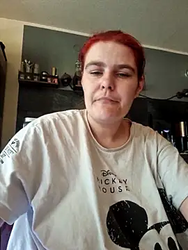 Snapshot of GoldenWifee chatting on June 2026 05:13:01 AM GoldenWifee online show from June 2026 05:13:01 AM