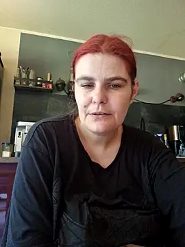 Snapshot of GoldenWifee chatting on June 2026 05:38:02 AM GoldenWifee online show from June 2026 05:38:02 AM