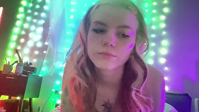 roxxinefox online show from June 2026 08:34:02 AM