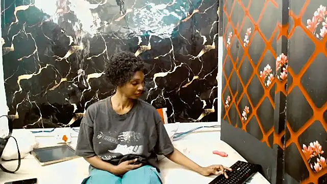Snapshot of Caramelminxx_ chatting on July 2026 07:45:01 AM Caramelminxx online show from July 2026 07:45:01 AM