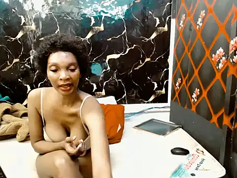 Snapshot of Caramelminxx_ chatting on June 2026 07:40:01 AM Caramelminxx online show from June 2026 07:40:01 AM