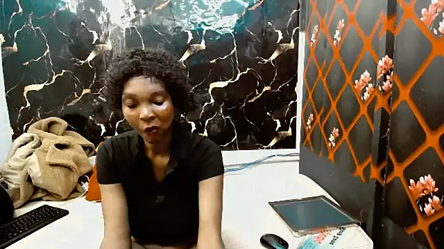Snapshot of Caramelminxx_ chatting on July 2026 07:37:02 AM Caramelminxx online show from July 2026 07:37:02 AM