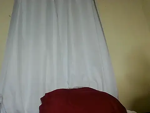 Snapshot of Yours_Ramona chatting on June 2026 11:28:01 PM Yours Ramona online show from June 2026 11:28:01 PM