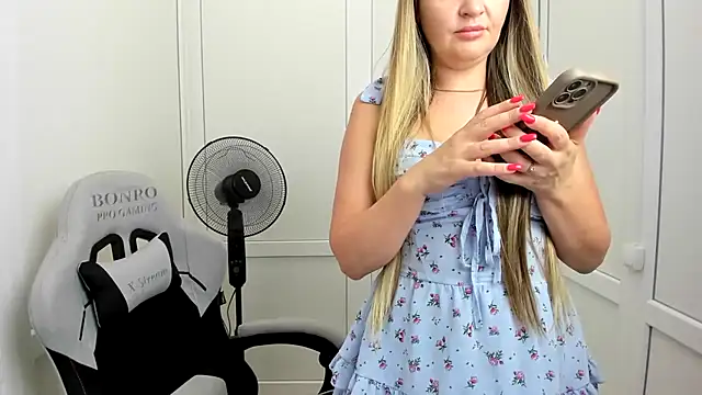 MiaSummerr  online show from July 2026 12:35:01 PM