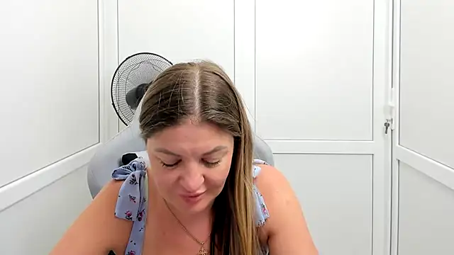 MiaSummerr  online show from July 2026 06:43:01 AM