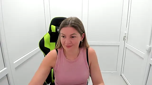 MiaSummerr  online show from June 2026 06:46:01 AM