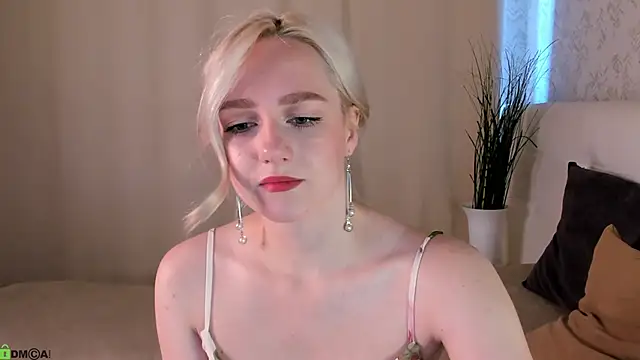 Chloe-Deccer online show from June 2026 01:12:02 AM