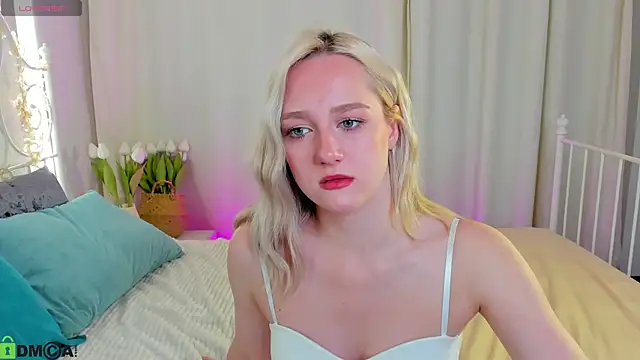 Chloe-Deccer online show from July 2026 01:02:02 AM