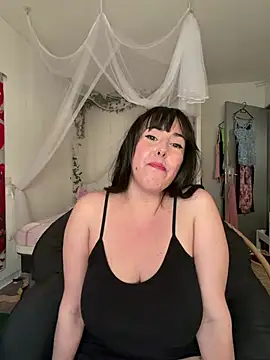juliee1979 online show from June 2026 06:13:01 PM