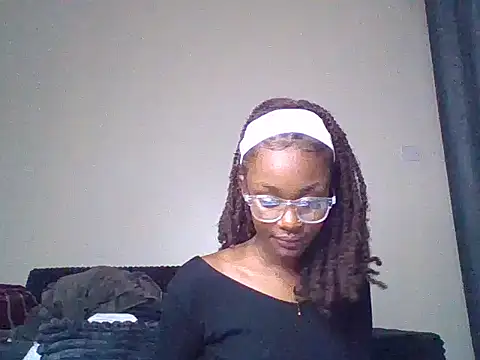 Lill Miss online show from July 2026 08:20:01 PM