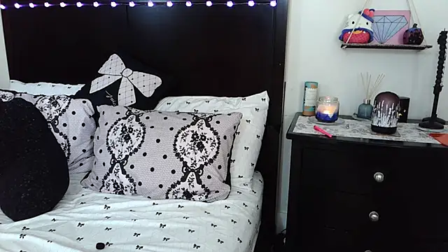 gothbaby3055 online show from July 2026 10:21:02 PM