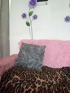 Mia Hony online show from July 2026 07:35:01 PM