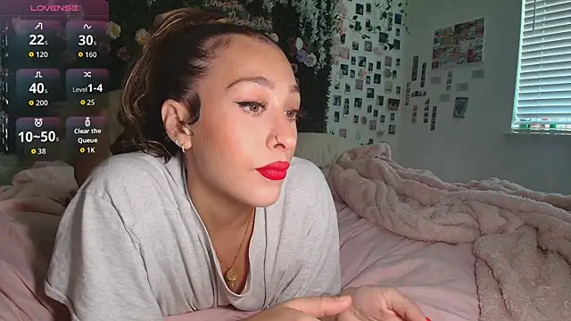 LyraCovee online show from June 2026 12:38:02 AM