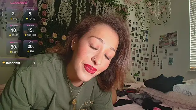 LyraCovee online show from July 2026 12:21:01 AM