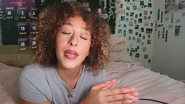 LyraCovee online show from July 2026 12:23:02 AM