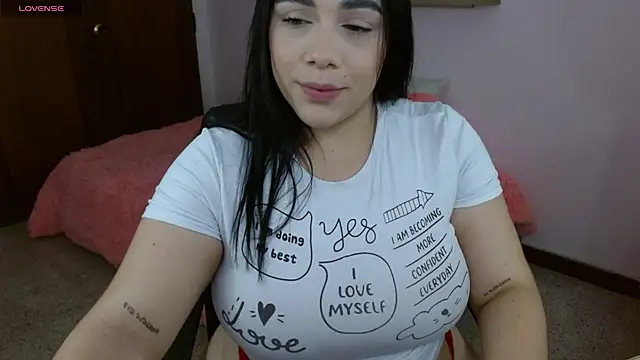 Snapshot of Samantha__11 chatting on June 2026 07:42:02 PM Samantha 11 online show from June 2026 07:42:02 PM
