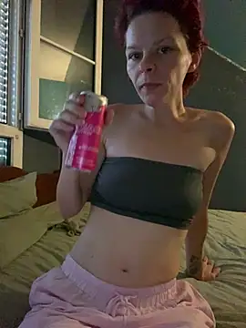 Snapshot of LittleSexyKimy chatting on August 2026 06:26:02 PM LittleSexyKimy online show from August 2026 06:26:02 PM