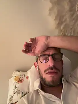 TheOneyouneed974 online show from June 2026 11:21:01 PM