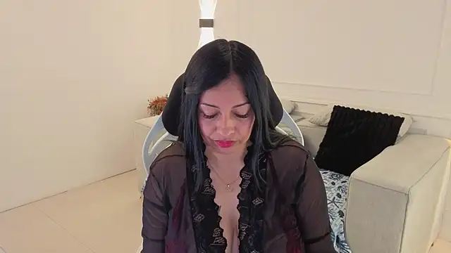 ariannajonesvg online show from July 2026 03:06:01 AM