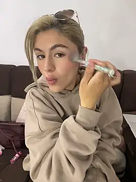 Lia-firee online show from July 2026 03:05:01 PM