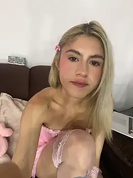 Lia-firee online show from July 2026 01:03:02 PM